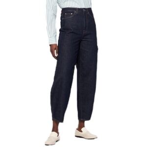 NWT Toteme organic cotton dark blue curved leg barrel jeans in raw denim 25 / 34